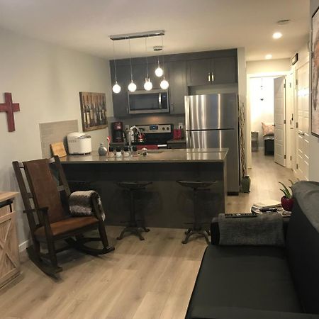 Home Sweet Condo YYC Екстериор снимка