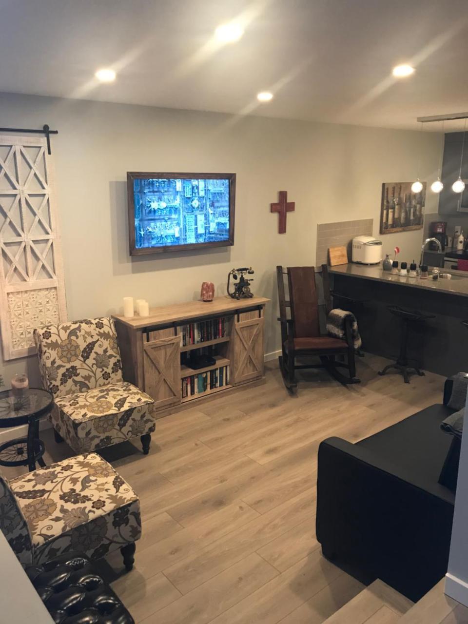 Home Sweet Condo YYC Екстериор снимка