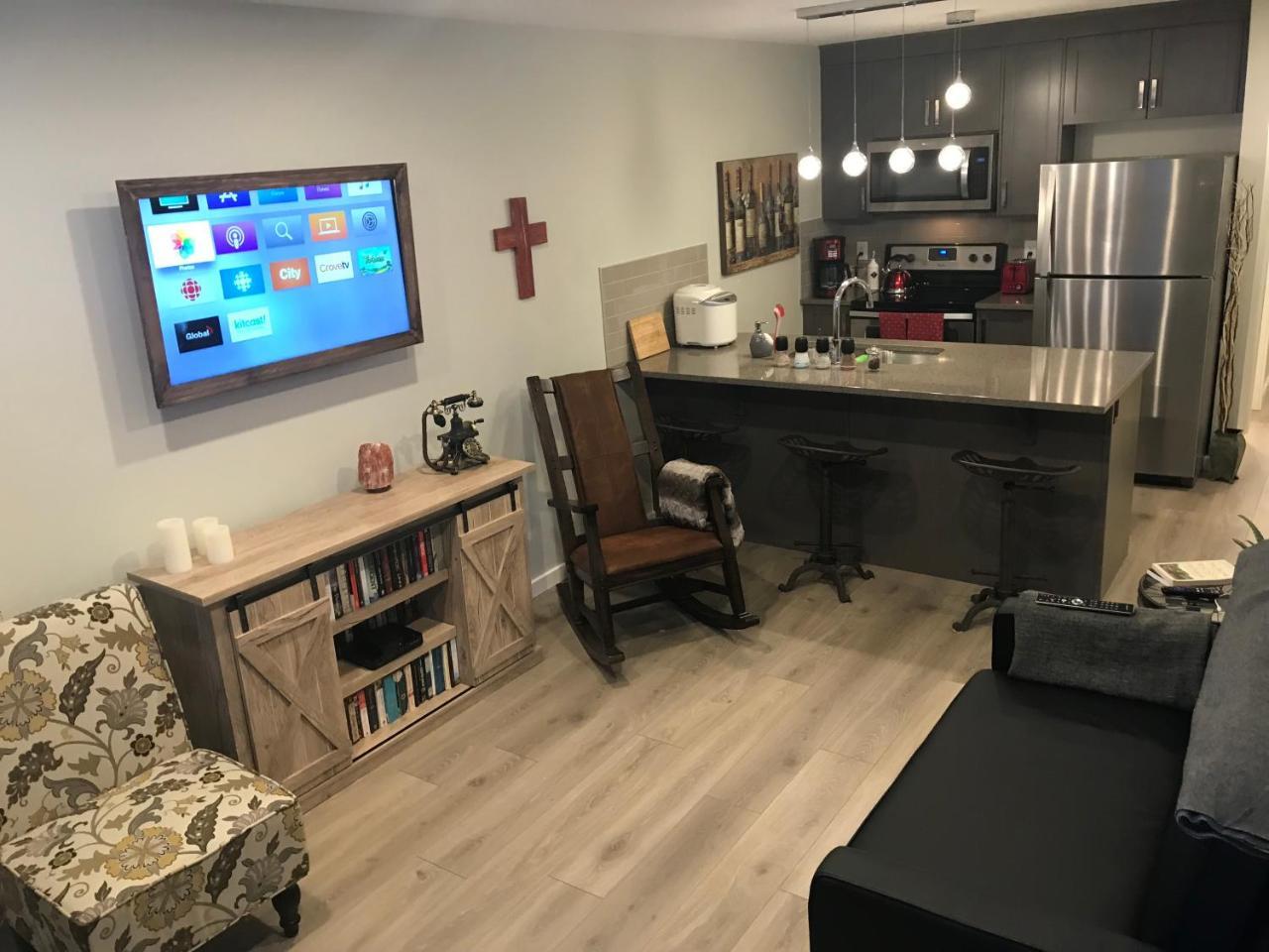 Home Sweet Condo YYC Екстериор снимка