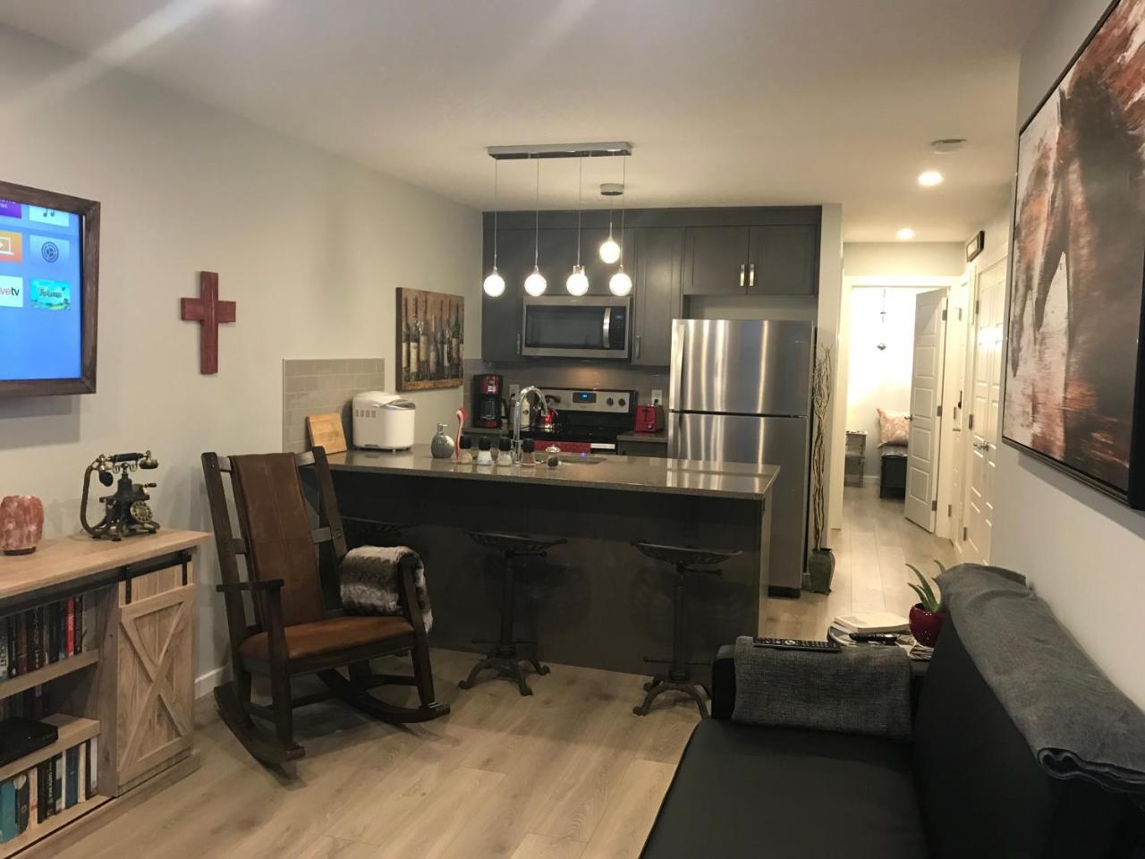 Home Sweet Condo YYC Екстериор снимка