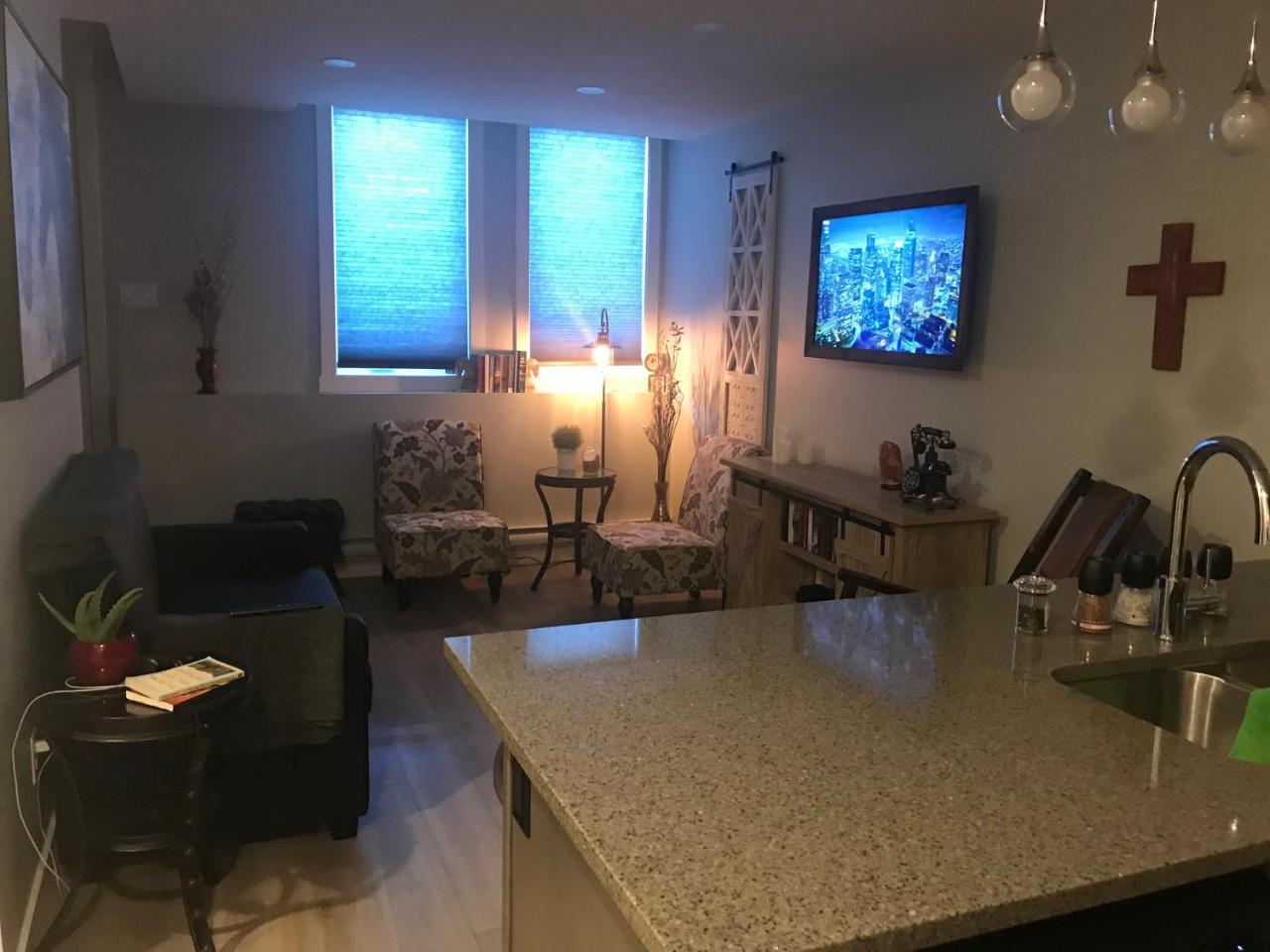 Home Sweet Condo YYC Екстериор снимка