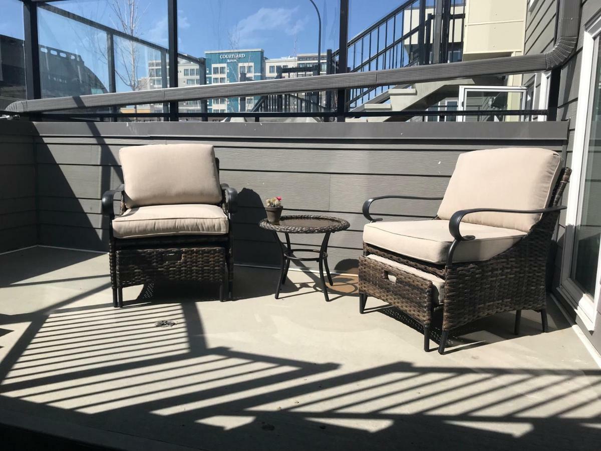 Home Sweet Condo YYC Екстериор снимка